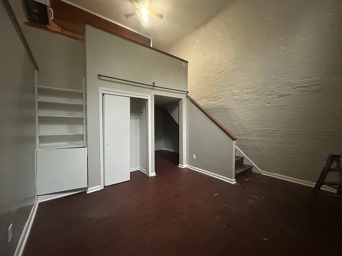 Building Photo - 1215 Pine St #A5