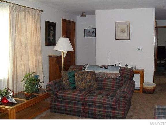 3rd image of 51 Vern Ln