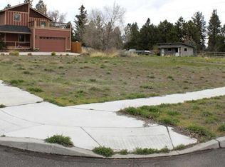 1089 NE Hobbs Ct, Bend, OR 97701