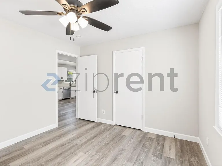 318 Nugget Ct — Photo 9