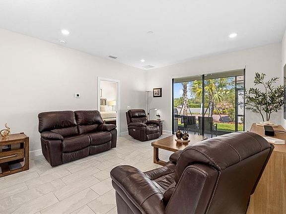 4th image of 1309 LOMBARDI COURT