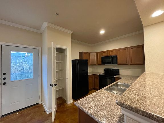 4th image of 6418 Melanzane Ave #101