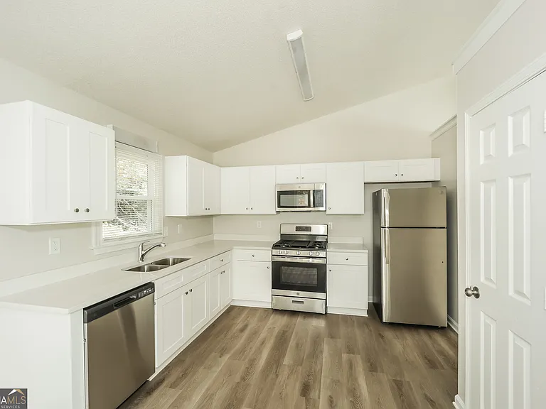 202 Wesley Mill Way — Photo 7