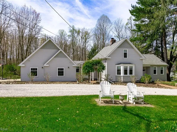 8145 Chagrin Rd, Chagrin Falls, OH 44023