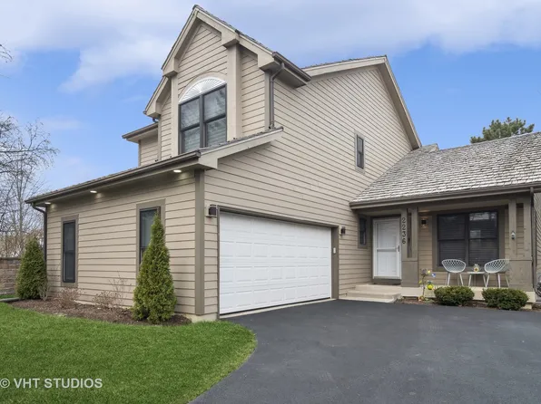 2236 Brookside Ct, Aurora, IL 60502