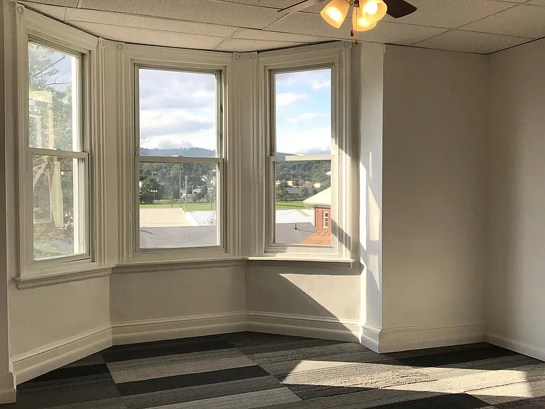 Bedroom-Front-1b