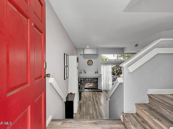 3rd image of 2120 Los Feliz Dr