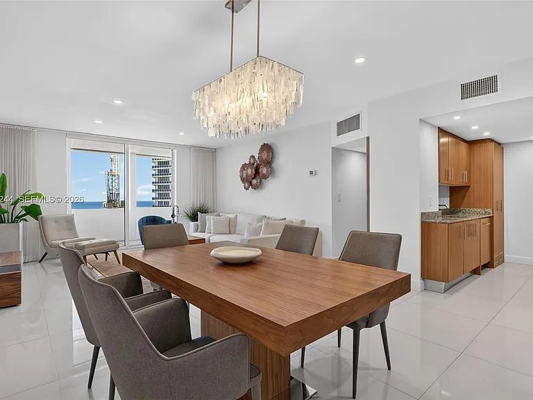 10275 Collins Ave #1521 — Photo 7