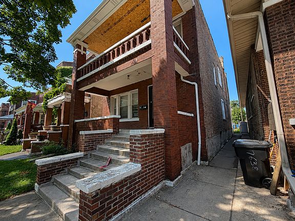 3rd image of 7638 S Carpenter St