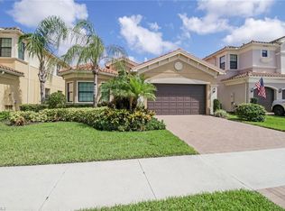 3256 Pacific Dr, Naples, FL 34119