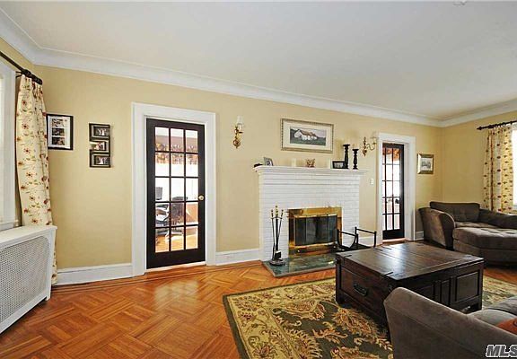 3rd image of 246 Tulip Ave