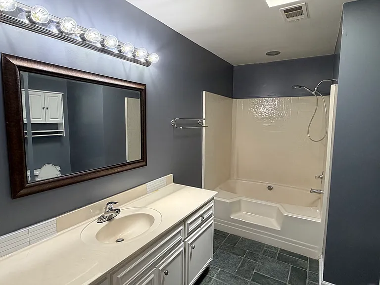 1343 Maplebrook Dr — Photo 15