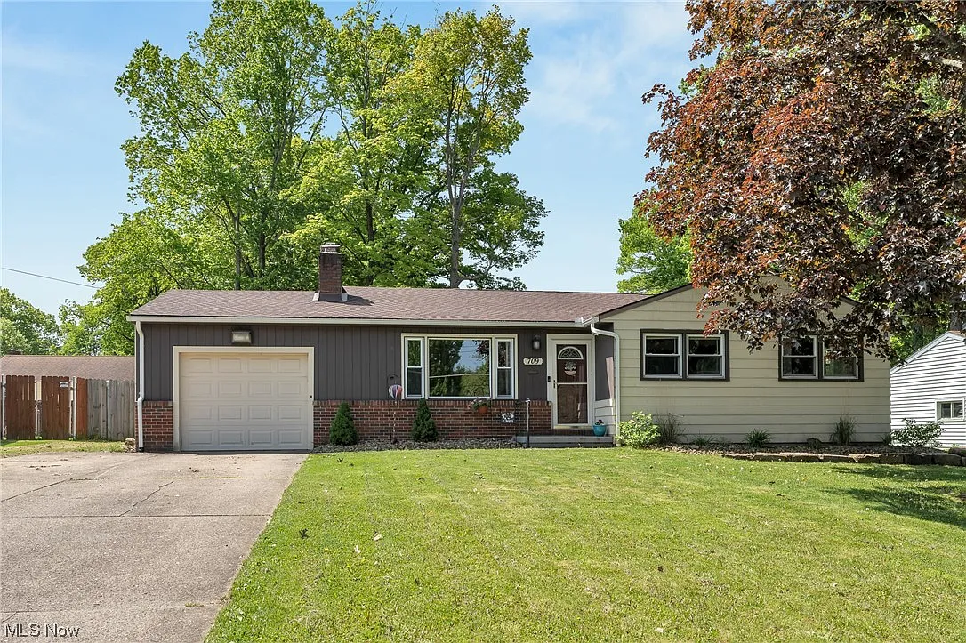 709 Annawan Ln photo 1