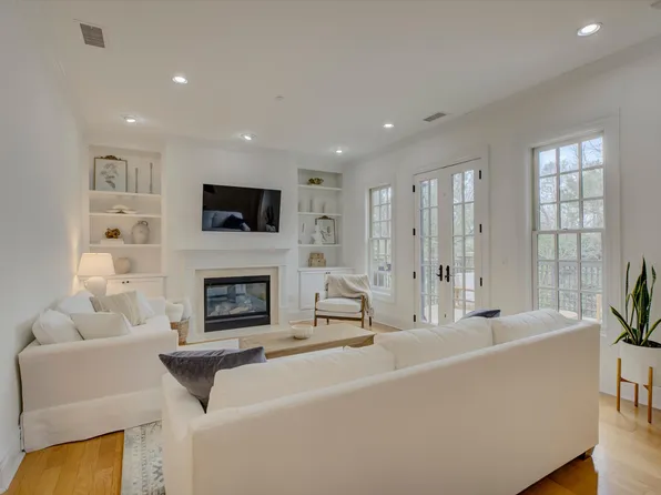 3278 Park Rd, Charlotte, NC 28209
