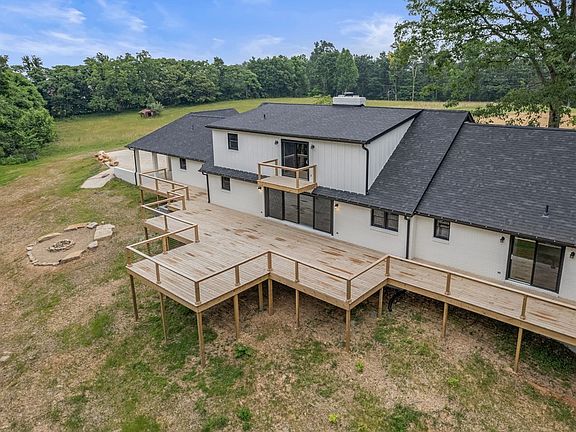 2nd image of 351 Mountain Top Ln