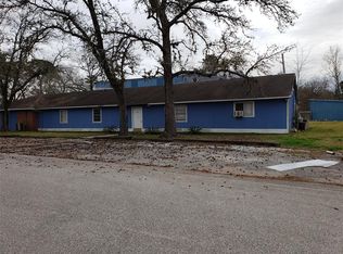 15519 Silver Ridge Dr, Houston, TX 77090