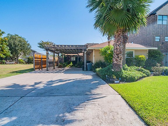 4th image of 1708 Bayou Shore Dr