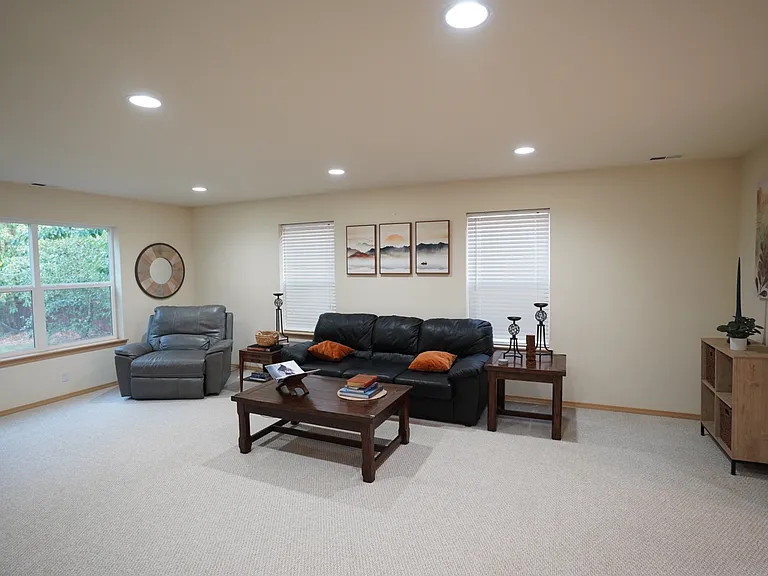 1108 Daffodil Ave NE — Photo 9