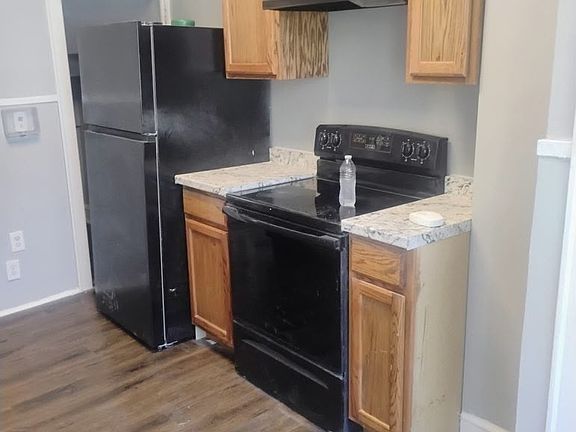 5th image of 112 Prospect St