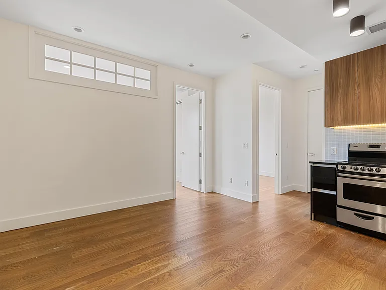 75 Ralph Ave #3E — Photo 2