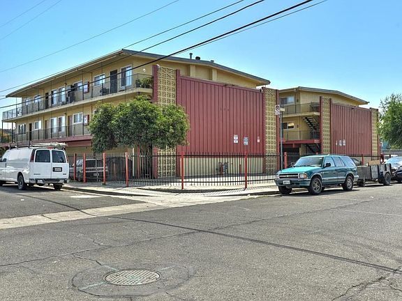 2nd image of 200 Dumbarton Ave APT 10