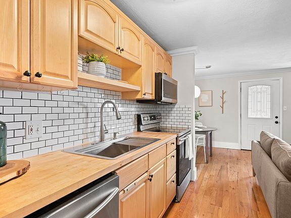 5th image of 558 N Washington St APT 305