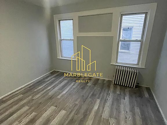 5th image of 439 Springdale Ave #11L