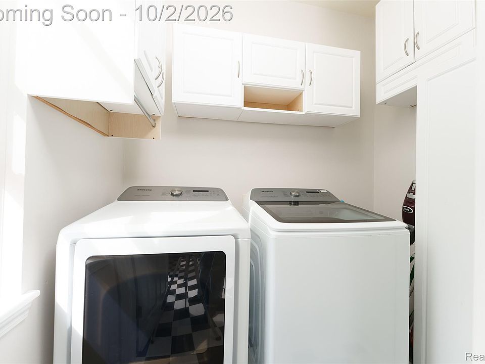 1630 Town Commons Dr, photo 12