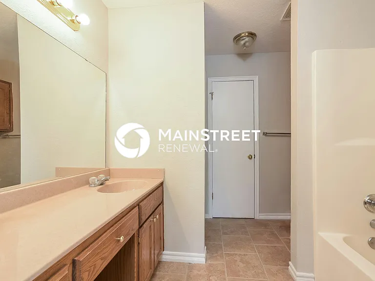Main Bathroom