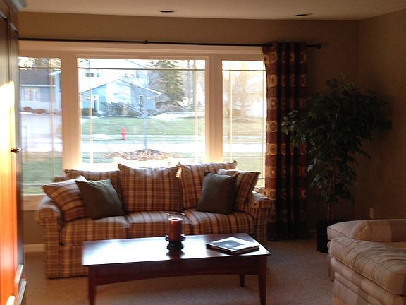 3rd image of 619 Sturbridge Dr