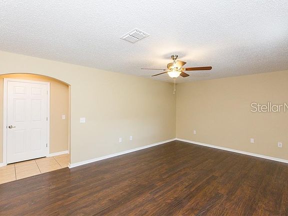 3rd image of 216 Vervain Ave