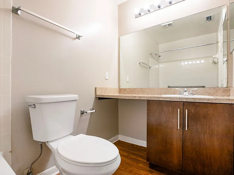 CORAL FALLS APARTMENTS — Photo 13