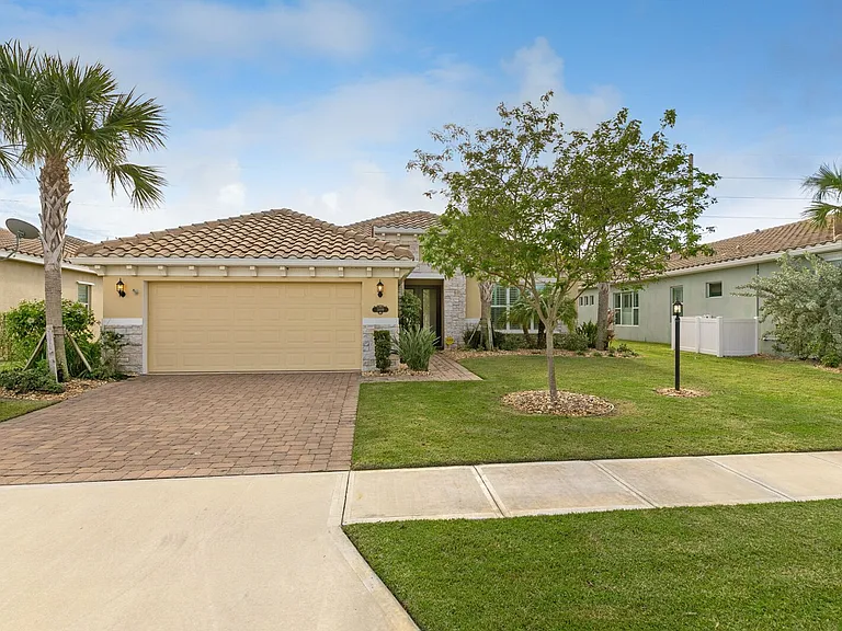 3699 Poseidon Way — Photo 2