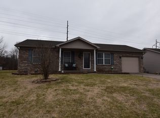 6433 Acadia Dr, Newburgh, IN