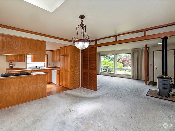 5th image of 3284 SE Tamarack Drive