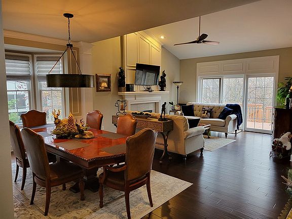 5th image of 44641 Aspen Ridge Dr #141