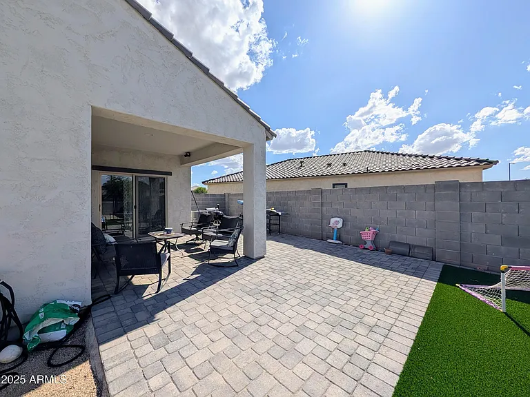 24458 W Verlea Dr — Photo 45