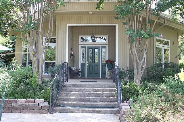 1st image of 103 Noweta Pl