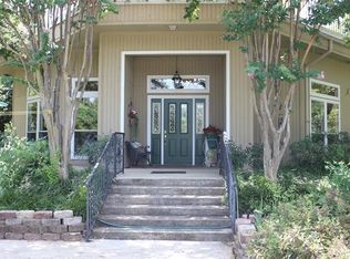 103 Noweta Pl, Lake Kiowa, TX 76240
