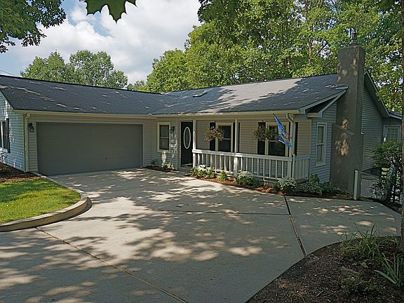 4th image of 145 Meadowview Dr