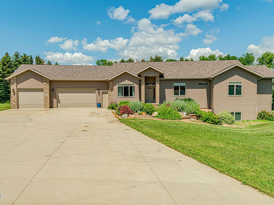 1300 Bliss Ave, Bismarck, ND 58503 Zillow