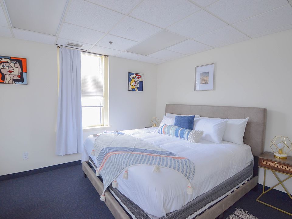 1st image of 230 Thayer St #2