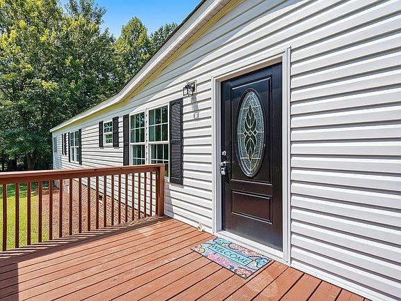 4th image of 110 Brookside Ln