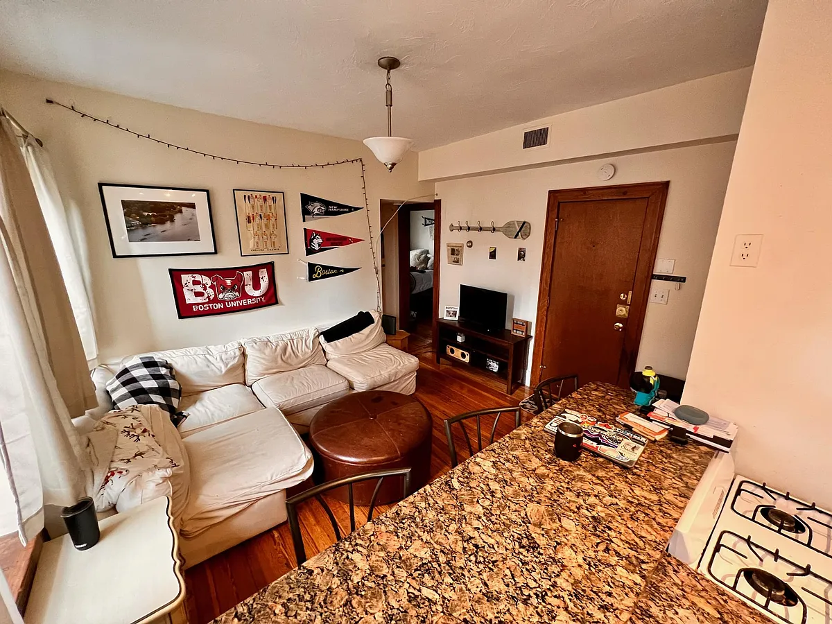 Building Photo - 9 Revere St #3