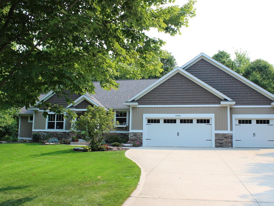 1st image of 9956 Wood Hollow Ln