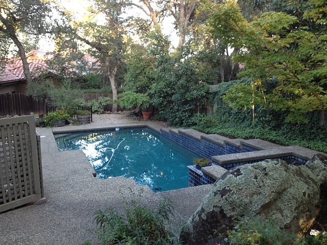 2nd image of 3227 Ridgeview Dr
