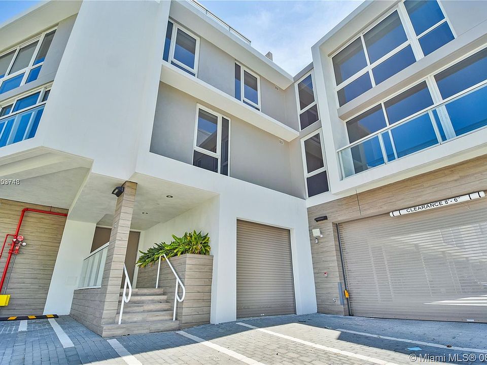 1st image of 9870 E Bay Harbor Dr #6