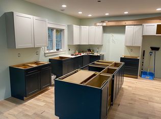 55 Alpine Dr, Sandy Hook, CT 06482