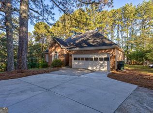 4401 Yorkshire Ct, Loganville, GA 30052