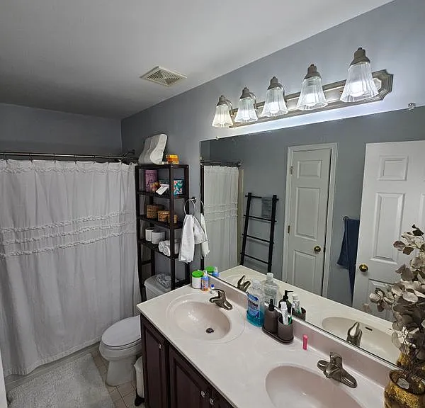 1201 Cambria Ter NE — Photo 19
